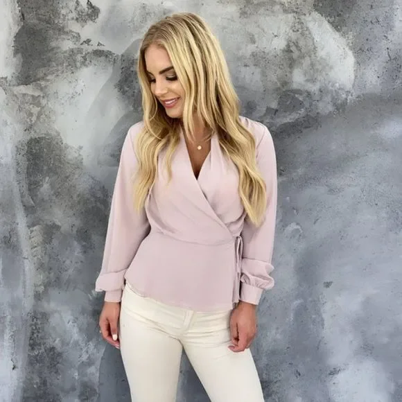 NWT Dainty Hooligan Smooth Talker Blush Wrap Blouse LARGE - Picture 1 of 11